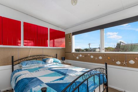 Photo of property in 2a Andresen Street, Foxton Beach, Foxton, 4815