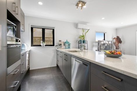 Photo of property in 7a Parkwood Crescent, Gulf Harbour, Whangaparaoa, 0930