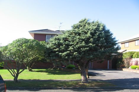 Photo of property in 4 Ellwood Place, Churton Park, Wellington, 6037