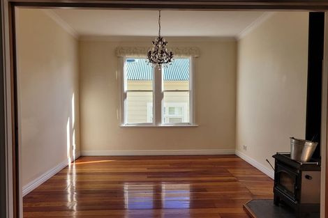 Photo of property in 8 Stirling Street, Berhampore, Wellington, 6023