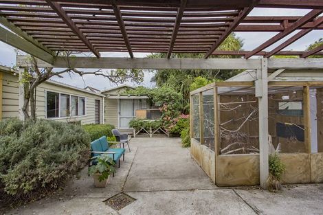 Photo of property in 174 Weston Road, St Albans, Christchurch, 8052