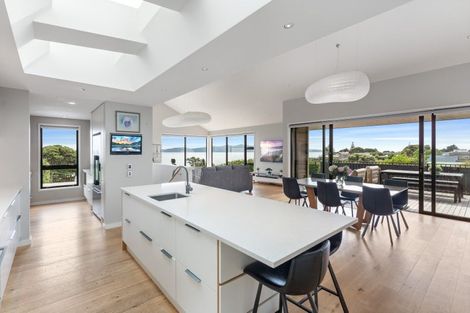 Photo of property in 15 Karekare Road, Raumati South, Paraparaumu, 5032