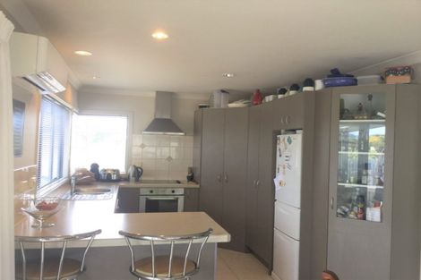 Photo of property in 22 Pipi Dune, Whitianga, 3510