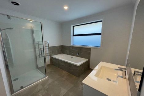 Photo of property in 11 Fuller Street, Papamoa Beach, Papamoa, 3118