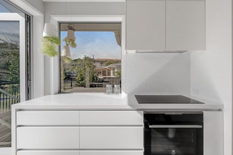 Photo of property in 62 Evelyn Road, Cockle Bay, Auckland, 2014