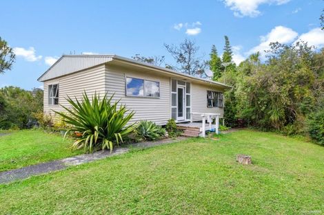 Photo of property in 22 Atkinson Road, Titirangi, Auckland, 0604