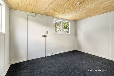 Photo of property in 70 Point Chevalier Road, Point Chevalier, Auckland, 1022