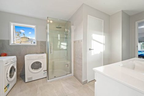 Photo of property in 87 Spur Road, Stillwater, Silverdale, 0993