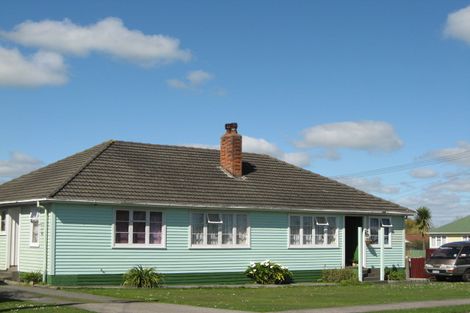 Photo of property in 15/17 Lyon Street, Marton, 4710