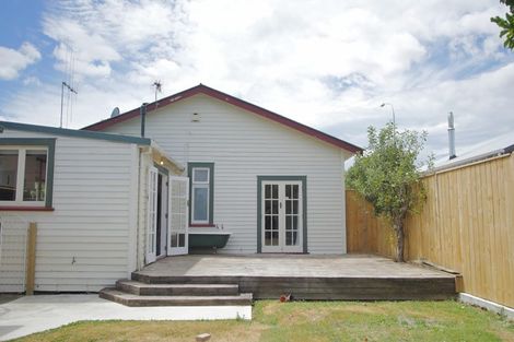 Photo of property in 76 Victoria Avenue, Palmerston North, 4410