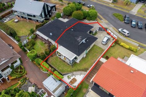 Photo of property in 1/11 Pounamu Place, Shelly Park, Auckland, 2014