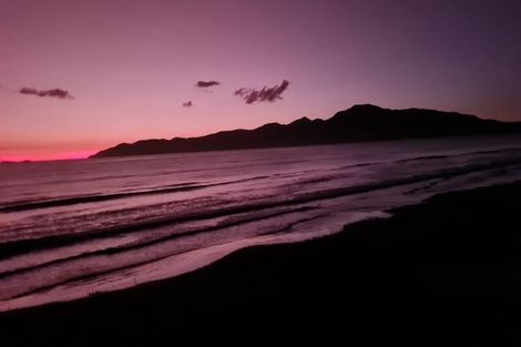 Photo of property in 16 Arawa Street, Raumati Beach, Paraparaumu, 5032