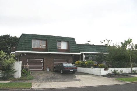 Photo of property in 1 Heaton Grove, Chatswood, Auckland, 0626