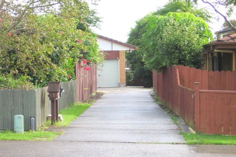 Photo of property in 1/137 Prince Regent Drive, Farm Cove, Auckland, 2012