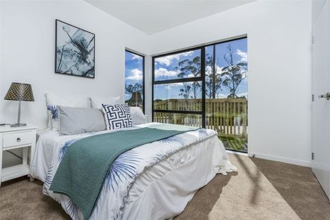 Photo of property in 1 Horokaka Street, Massey, Auckland, 0614