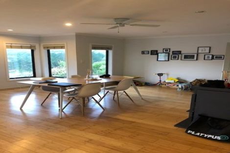 Photo of property in 5 Catlins Glen, Aotea, Porirua, 5024