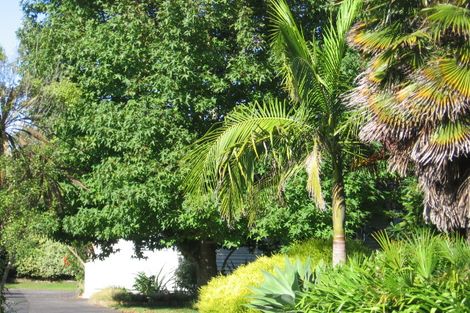 Photo of property in 30 Kiteroa Terrace, Rothesay Bay, Auckland, 0630