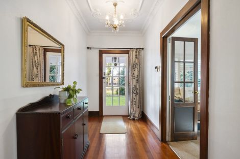 Photo of property in 44 Manapouri Crescent, Hokowhitu, Palmerston North, 4410