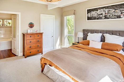 Photo of property in 89 Paremata Road, Paremata, Porirua, 5024