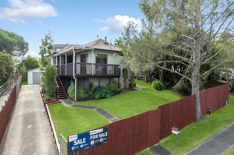 Photo of property in 30 Ransom Smyth Drive, Goodwood Heights, Auckland, 2105