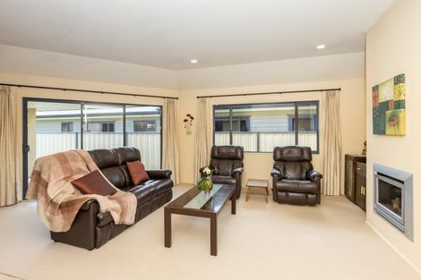 Photo of property in 17 Napier Street, Jervoistown, Napier, 4112