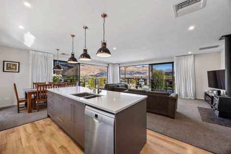 Photo of property in 8 Mills Road, Wanaka, 9305