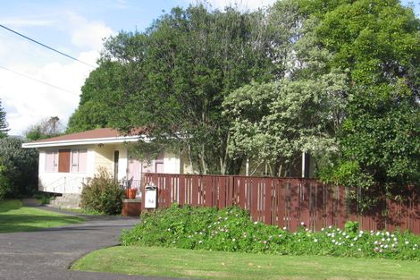 Photo of property in 94 Matipo Road, Te Atatu Peninsula, Auckland, 0610