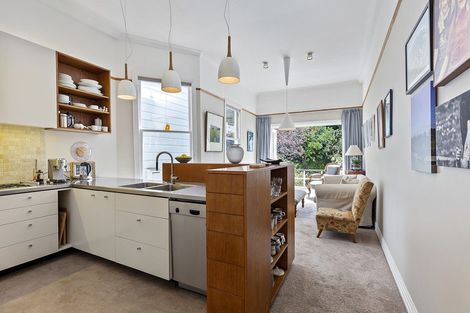 Photo of property in 380 Tinakori Road, Thorndon, Wellington, 6011