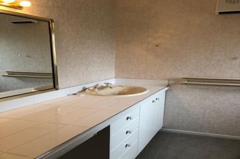 Photo of property in 1/36 Nihill Crescent, Mission Bay, Auckland, 1071
