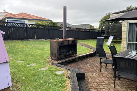 Photo of property in 4 Guernsey Place, Grandview Heights, Hamilton, 3200