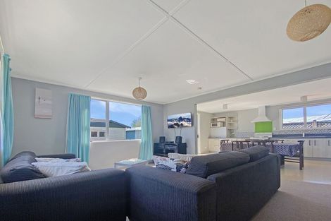 Photo of property in 14 Omahau Crescent, Twizel, 7901