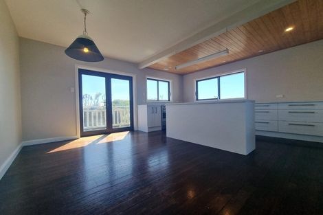 Photo of property in 443 Marine Parade, South New Brighton, Christchurch, 8062