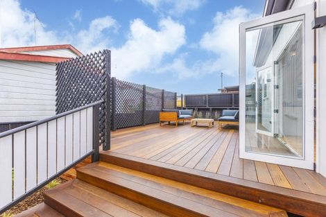 Photo of property in 21 Porangahau Road, Waipukurau, 4200