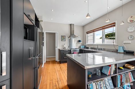 Photo of property in 19 William Street, Petone, Lower Hutt, 5012