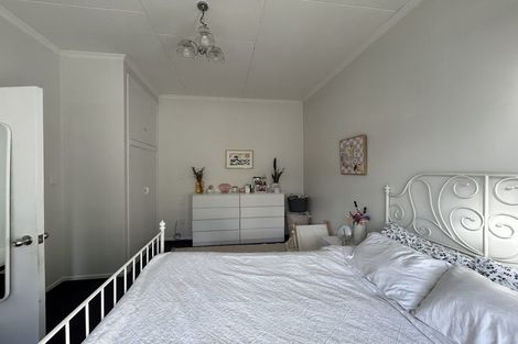 Photo of property in 27 Mckinley Crescent, Brooklyn, Wellington, 6021