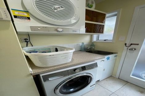 Photo of property in 2 Bryers Place, Bayview, Auckland, 0629