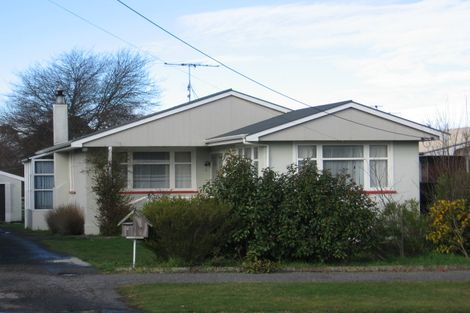 Photo of property in 14 Lansdowne Crescent, Lansdowne, Masterton, 5810