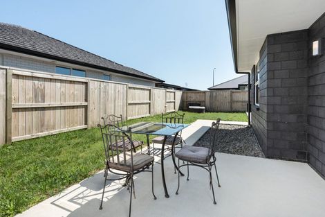 Photo of property in 63 Te Kio Crescent, Papamoa Beach, Papamoa, 3118