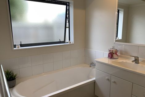 Photo of property in 35 Eastwood Rise, Waimairi Beach, Christchurch, 8083