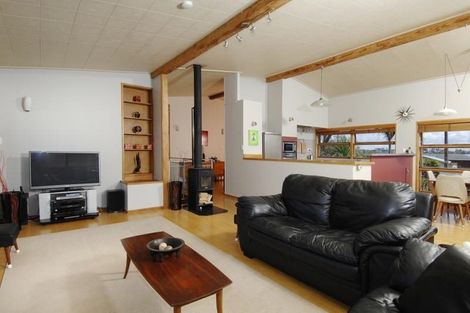 Photo of property in 68a Carlisle Road, Browns Bay, Auckland, 0630