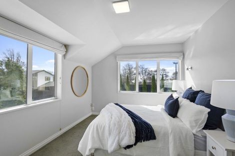 Photo of property in 90 Memorial Avenue, Ilam, Christchurch, 8053