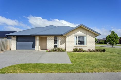 Photo of property in 2 Austen Place, Rolleston, 7614