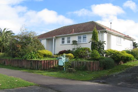 Photo of property in 100 Clyde Crescent, Roslyn, Palmerston North, 4414