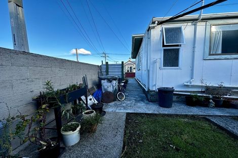 Photo of property in 55 Reid Road, South Dunedin, Dunedin, 9012