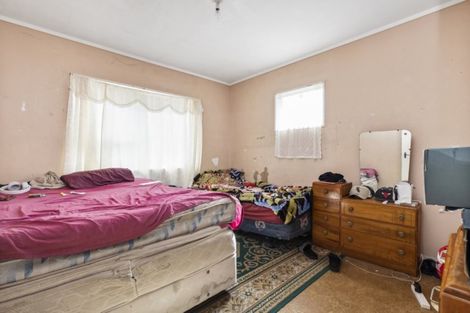 Photo of property in 321 Roscommon Road, Clendon Park, Auckland, 2103