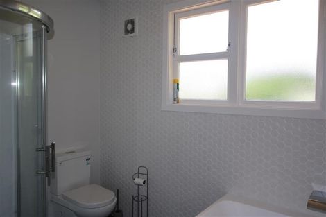 Photo of property in 39 Dundale Avenue, Blockhouse Bay, Auckland, 0600