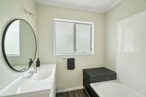 Photo of property in 58 Downing Avenue, Pirimai, Napier, 4112