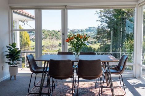 Photo of property in 39 Sylvan Avenue, Northcote, Auckland, 0627