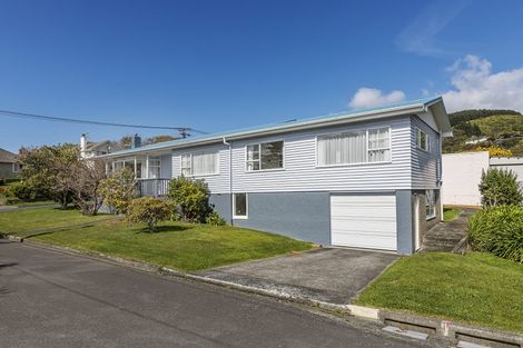 Photo of property in 4 Pembroke Street, Tawa, Wellington, 5028