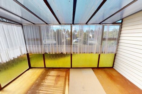 Photo of property in 12 Gloucester Street, Takaro, Palmerston North, 4412